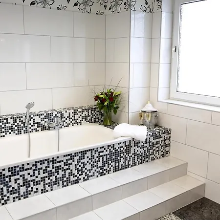 Suite-apartment-essen מלון 3*