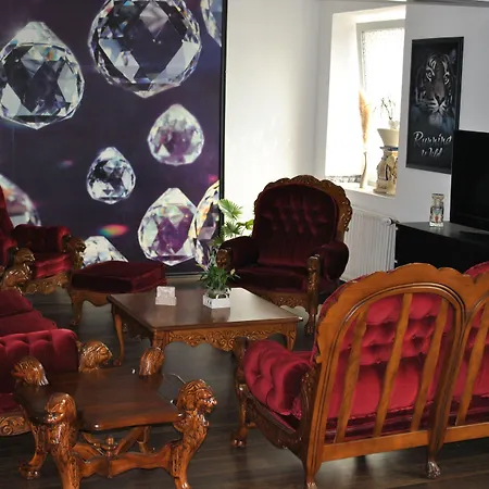 Suite-apartment-essen 3*