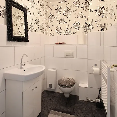 سويت أبارتمنت إيسن فندق