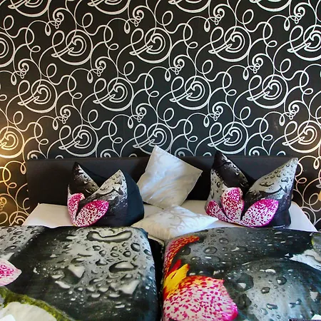 Hotel Suite-apartment-essen 3*