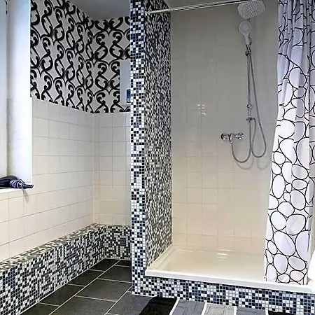 Suite-apartment-essen 3*