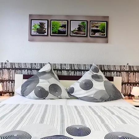 Hotel Suite-apartment-essen 3*
