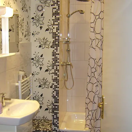 Suite-apartment-essen 3*