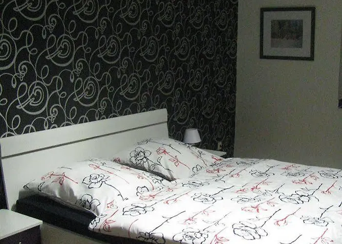 Suite-apartment-essen 3*